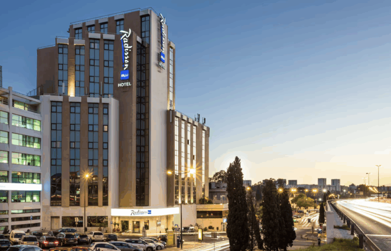 Exterior Radisson Blu Lisbon