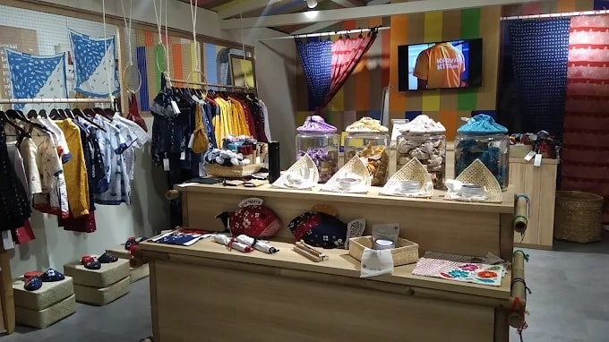 buy Batik souvenirs Jakarta