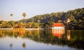 Kandy ultimate guide to Sri Lanka Little Steps Asia