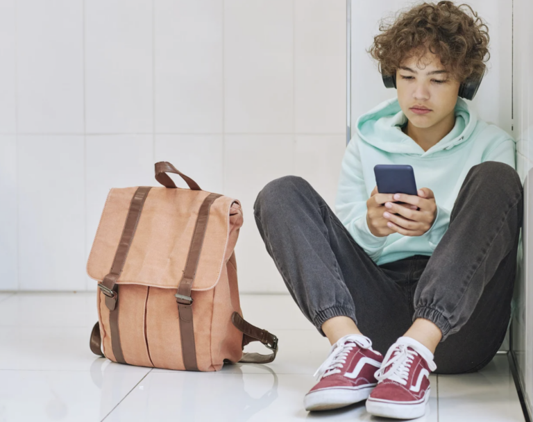 Image of screentime guidelines for kids and teens