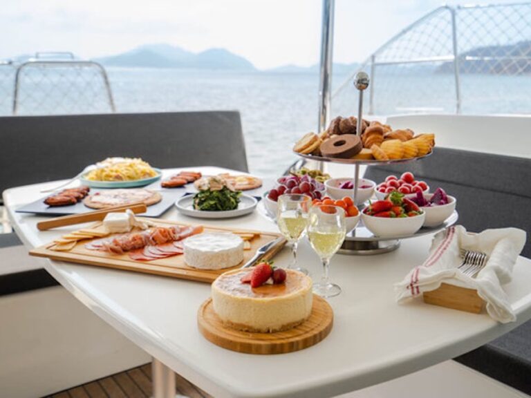 Lazy Cat Luxury Cruising Hong Kong