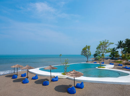 Barefoot Beach At Novus Jiva Anyer Villas Resort By Car Jakarta