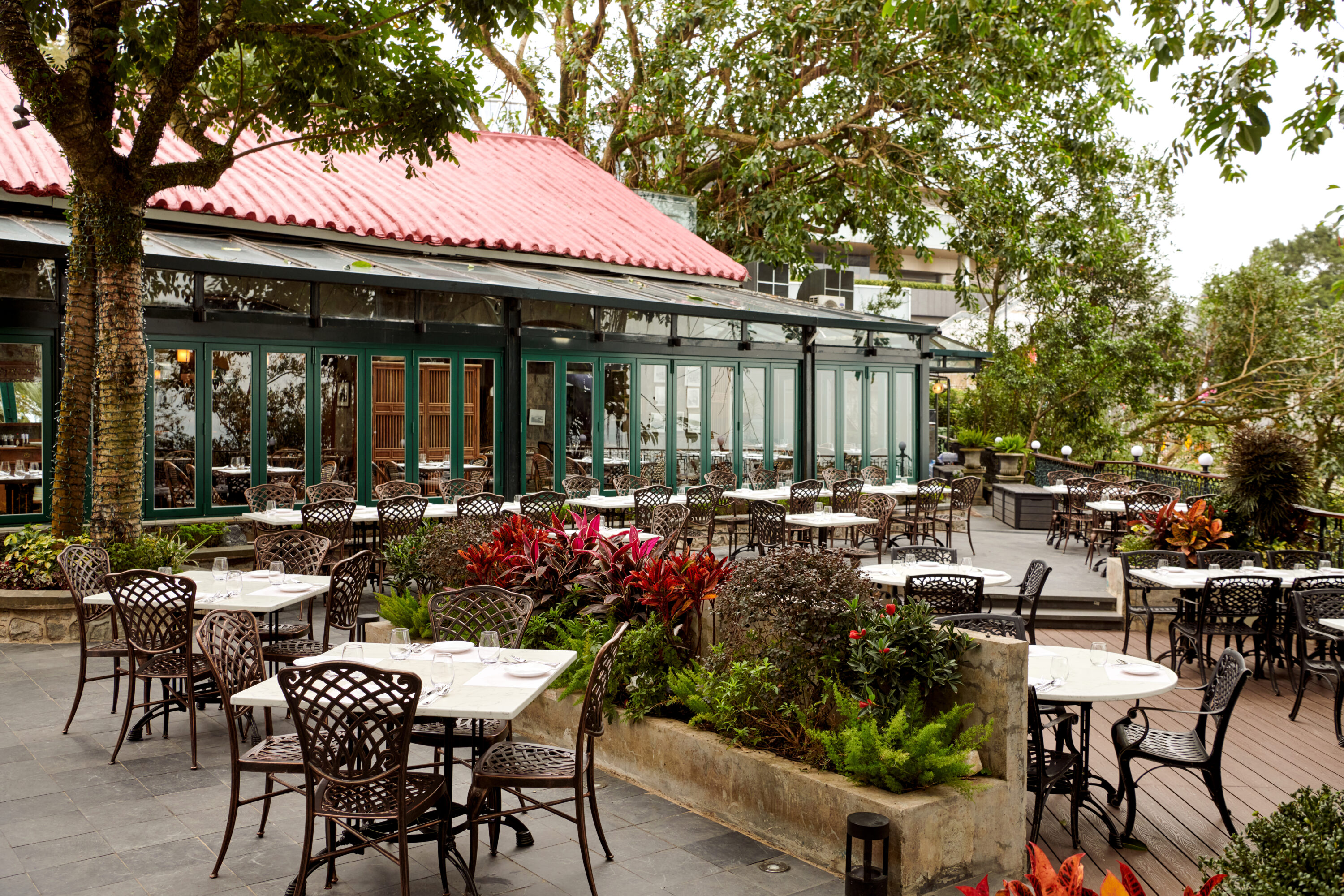 family friendly restaurants little steps