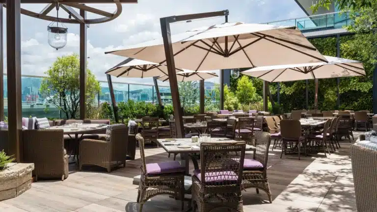 best outdoor family-friendly restaurants in hong kong
