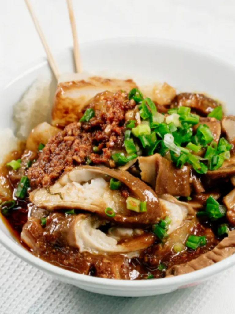 Block 18 Doggie's Noodle Late Night Eats HK