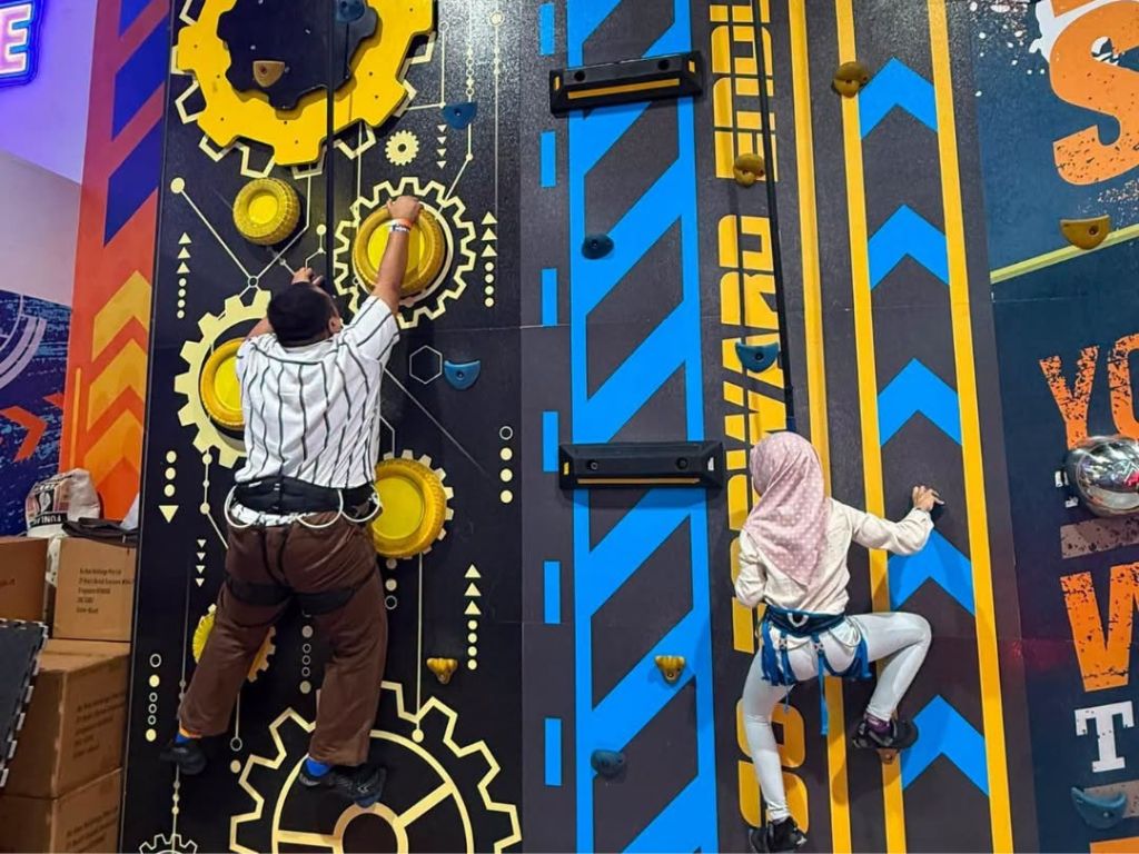 Image of Climbing Wall at SkyPark by Kiztopia at Cineleisure Orchard