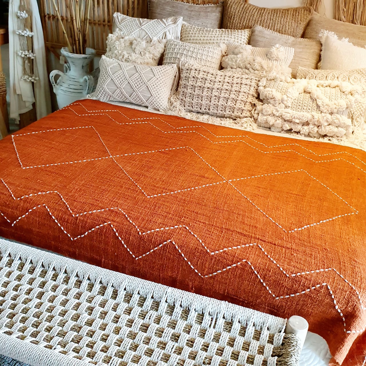 ZIG ZAG PATTERN THROW WITH TASSELS