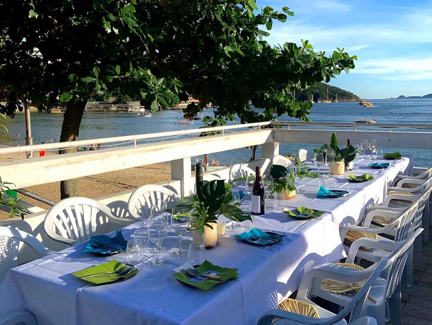 BEST BEACH RESTAURANTS HONG KONG