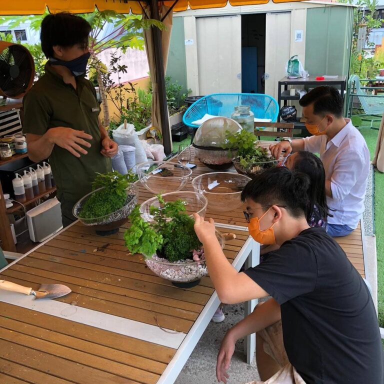 Restaurants with DIY Art Activities In Singapore The Sundowner