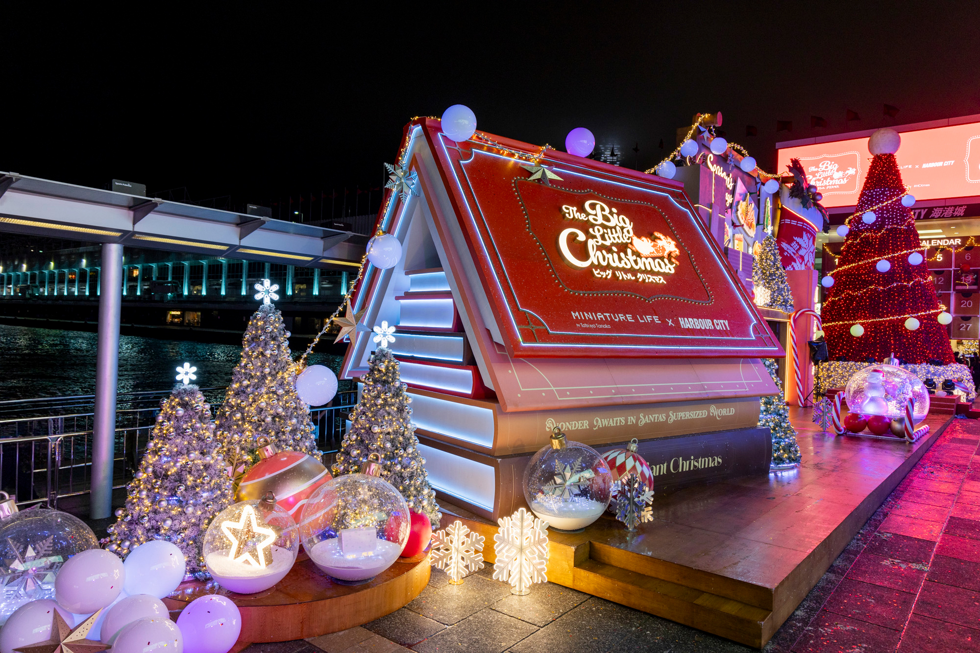 The Big Little Christmas harbour city