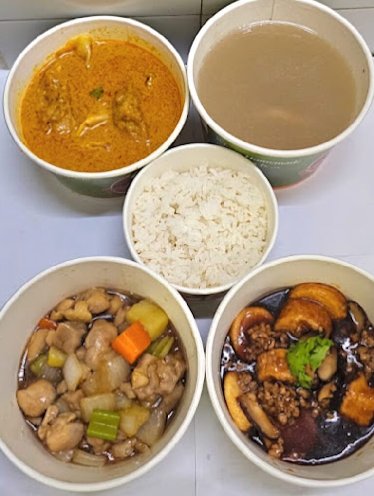 Mom's Cooking Tingkat Singapore