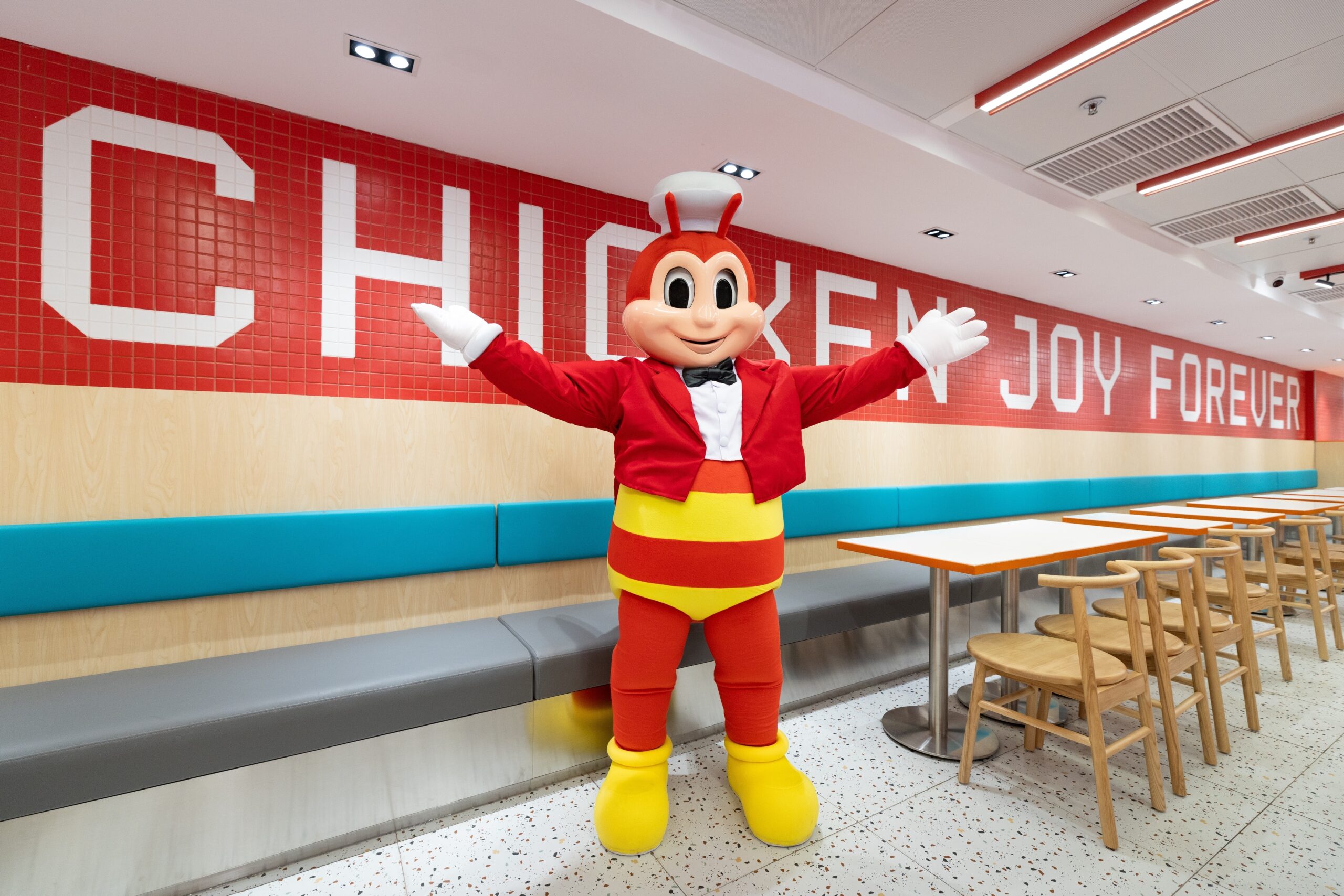Jollibee Unveils Vibrant New Concept Store In Tsim Sha Tsui