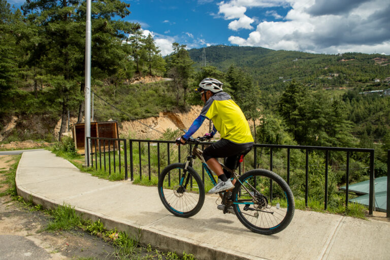Biking Thimpu Bhutan