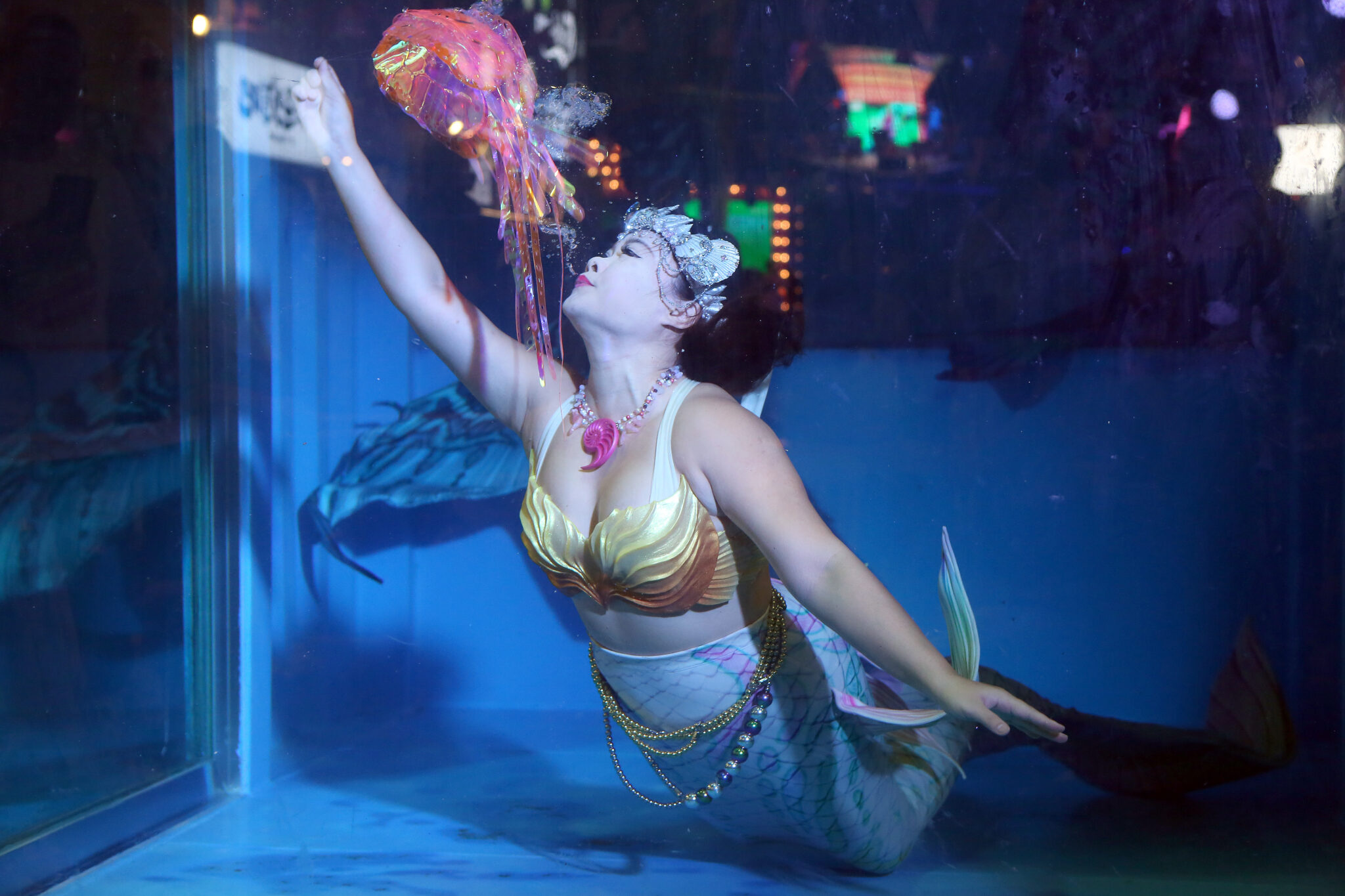 Mermaid Show At Cosford Container Park Singapore - Little Steps