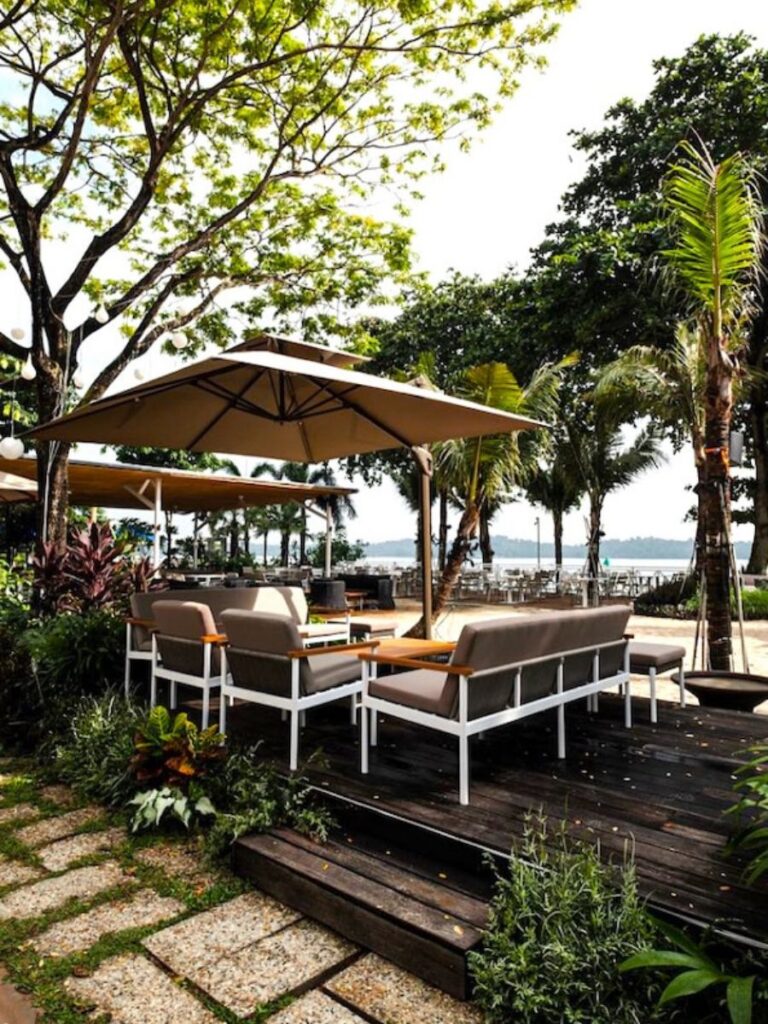 Image of alfresco dining at Canopy Changi Village - waterfront restaurant singapore