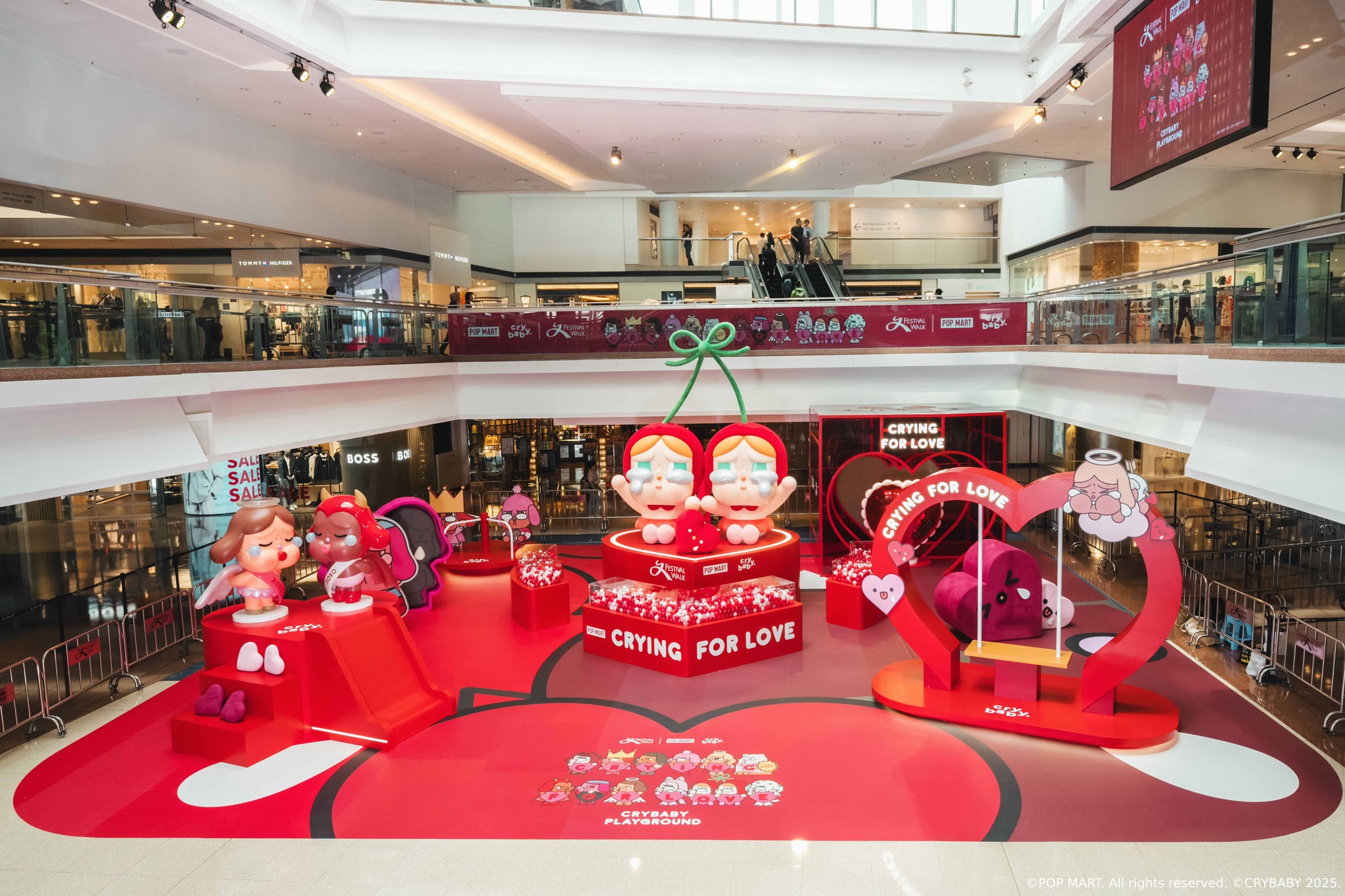 CRYBABY PLAYGROUND festival walk