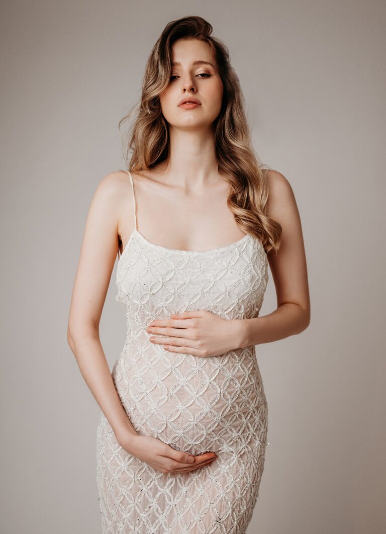 Olena Mandryk Maternity Photography Hong Kong