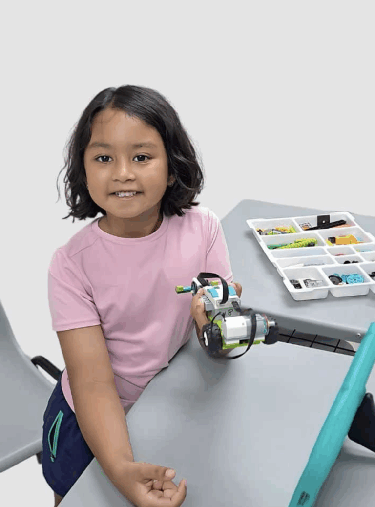 Image of OMHS Singapore Kids Coding Class