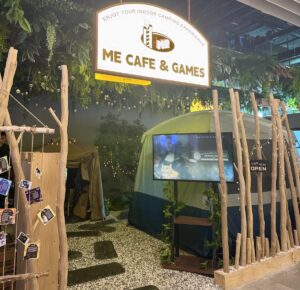 Me Cafe & Games With Cats And Glamping At Orchard and Tanjong Pagar, Singapore