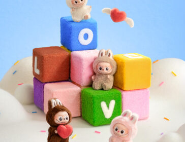 Mini-Labubus Pin For Love Sets HONG KONG