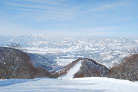 Nozawa Onsen The Ultimate Cheat Sheet For Incredible Skiing Destinations Across The World Little Steps