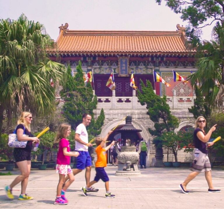 Hong Kong Greeters Explore Lantau Island