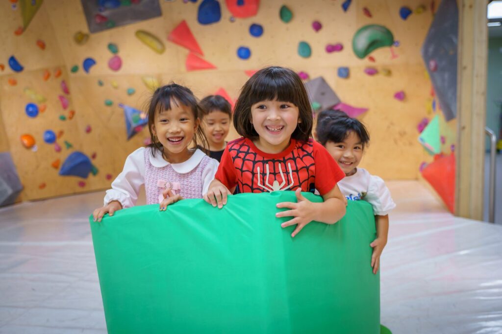 bouldering party at just climb hong kong