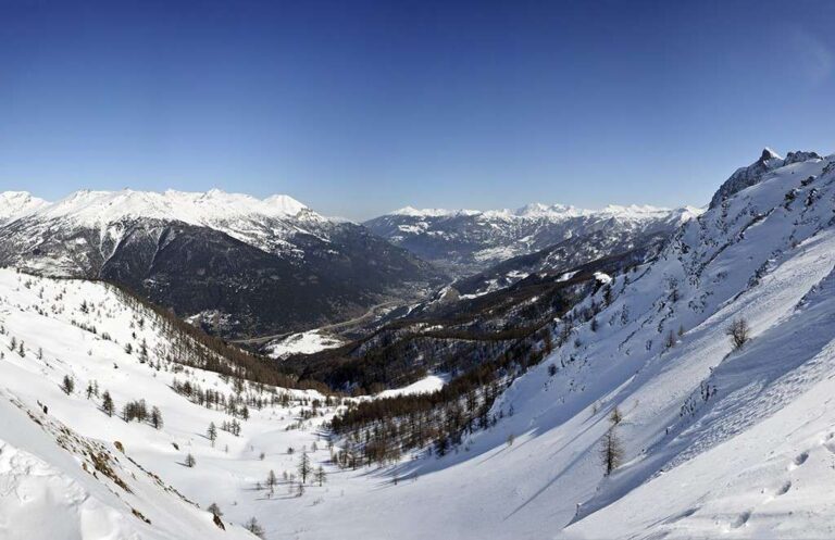 Bardonecchia The Ultimate Guide To Skiing In Italy With Your Family Little Steps Asia