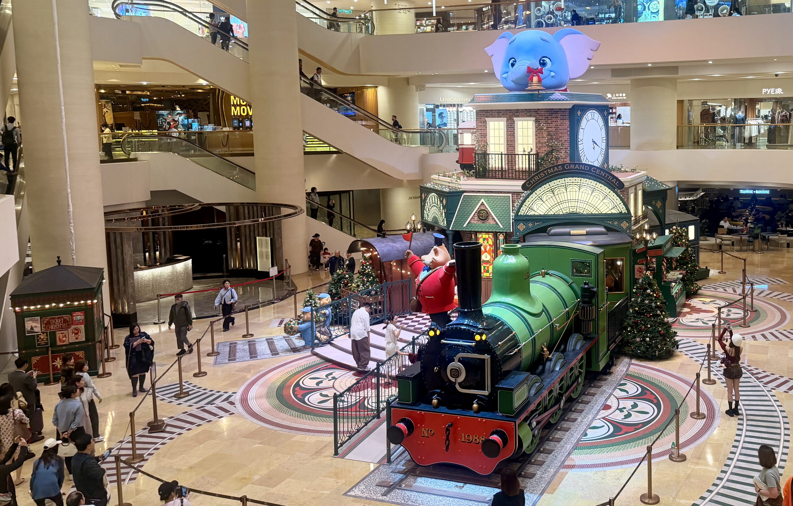 Pacific Place Santa Express 2025