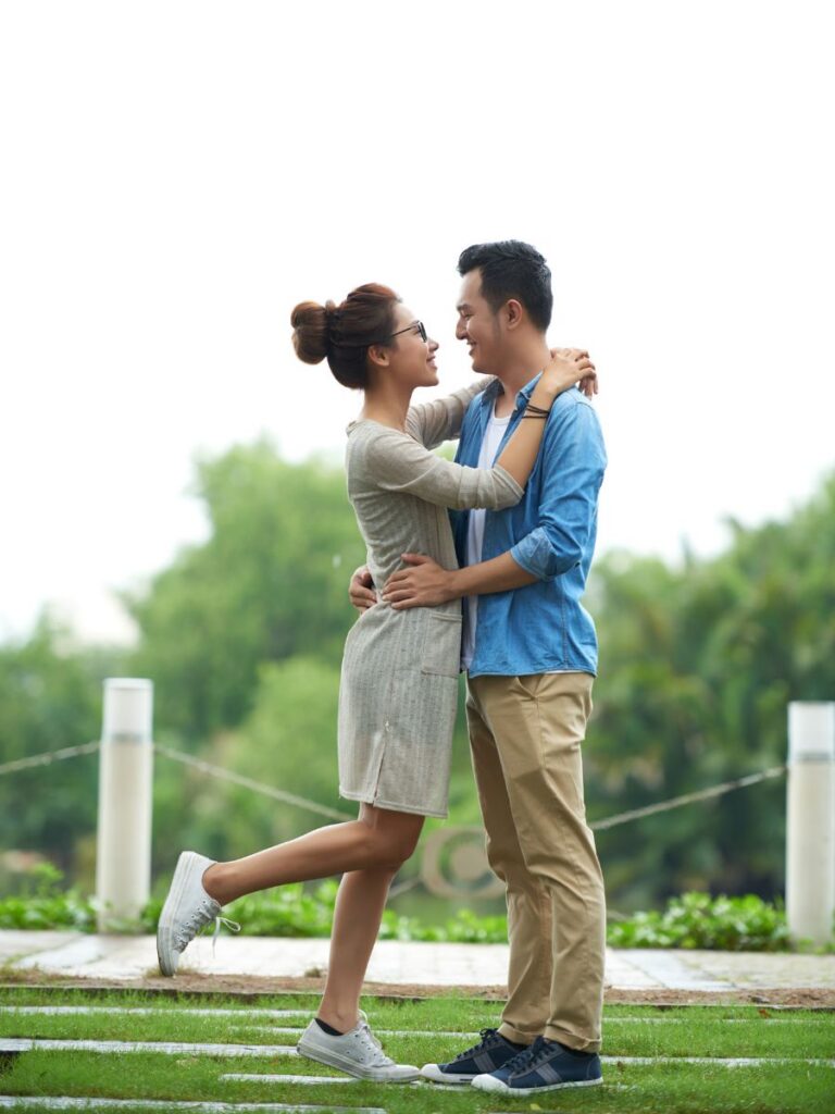 Image of happy couple - Alliance Counselling - counsellor singapore