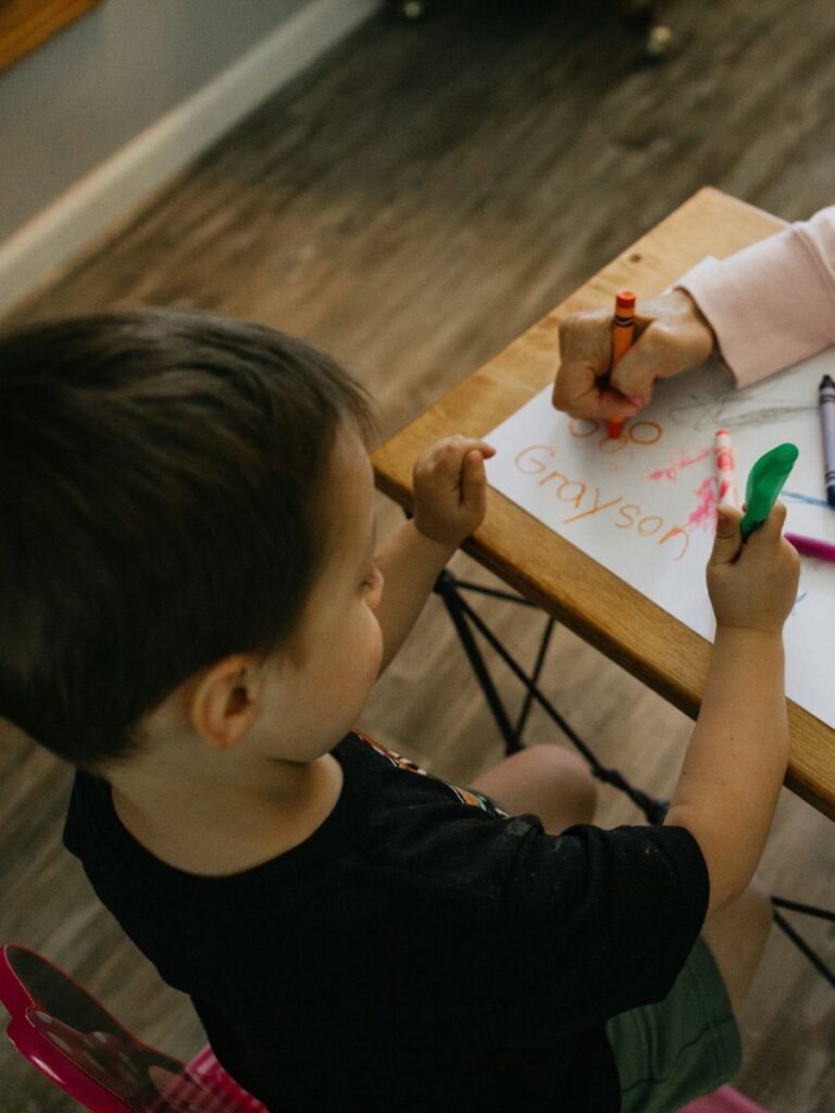 Image of boy drawing - Kids Therapy - counselor singapore