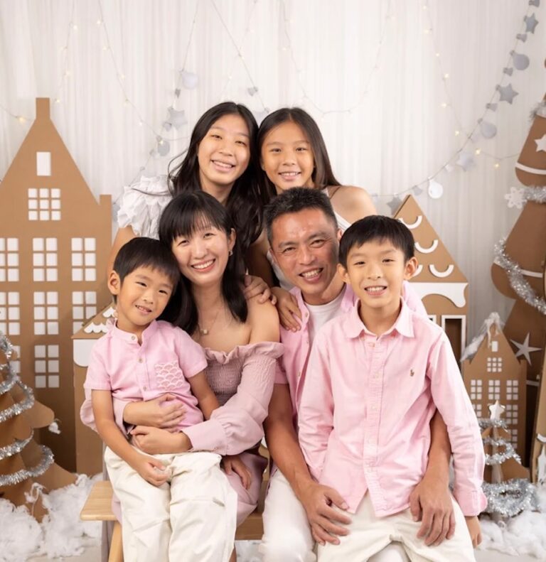 Bloom Photography Christmas Photoshoot 2025 Singapore