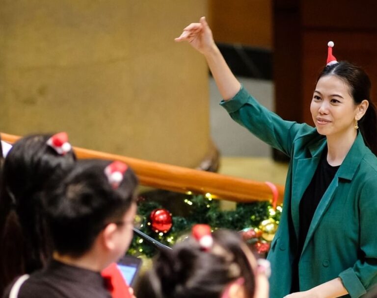 The Fullerton Hotel Singapore 2025 Christmas Carolling