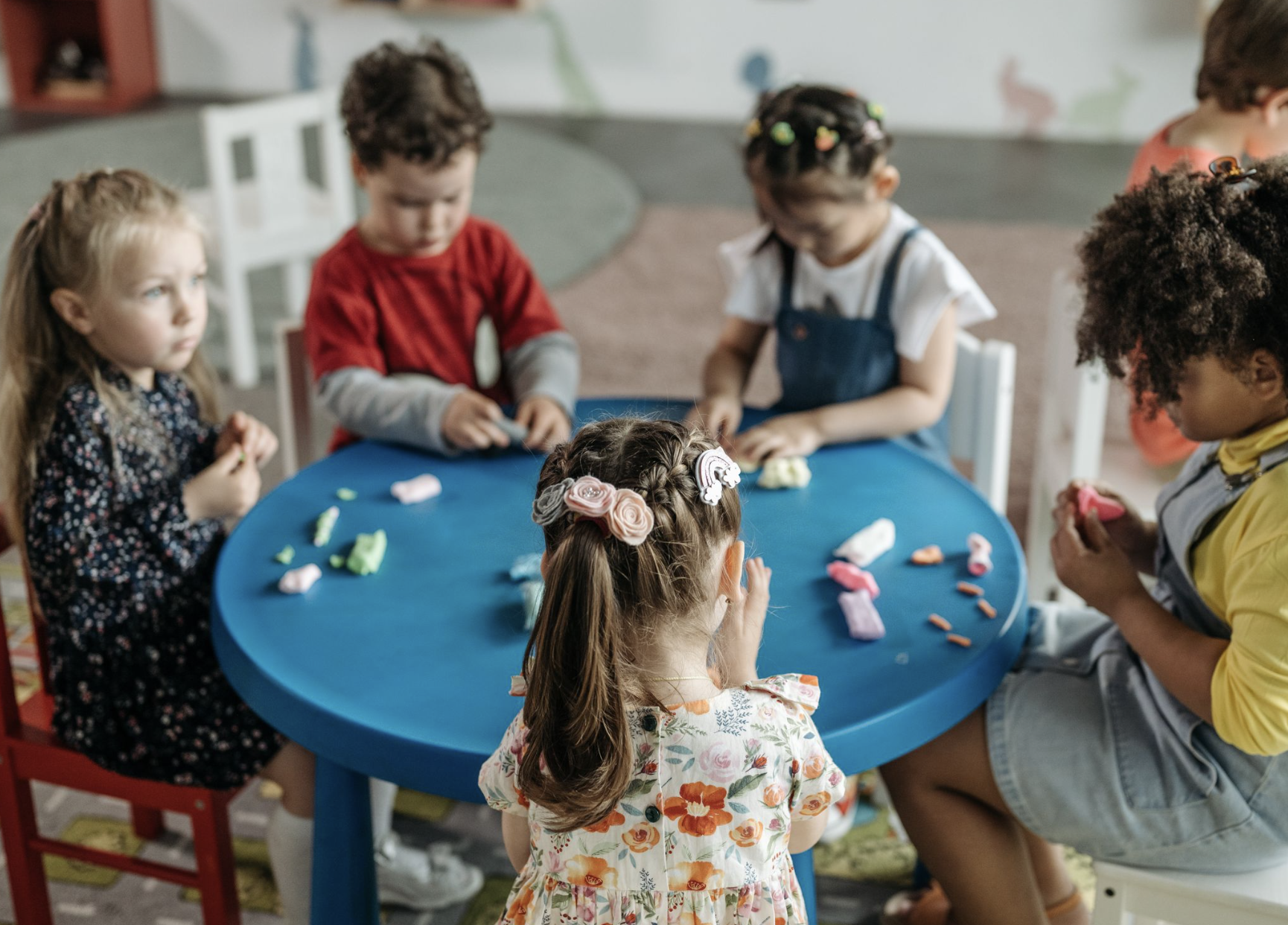 Image of kids at a top preschool in Singapore