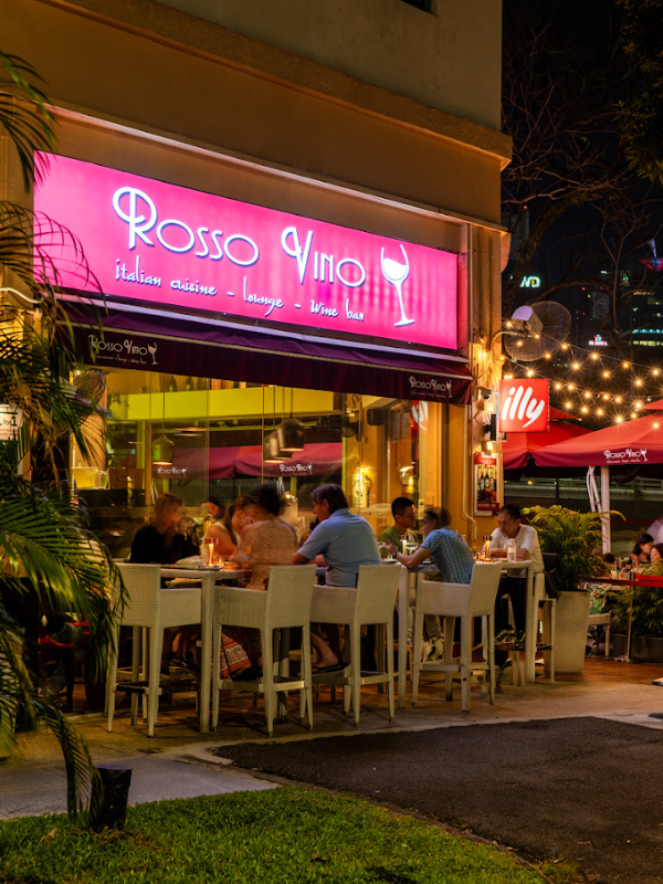rosso vino restaurant outside view image little steps