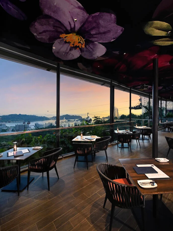 Dusk at Mount Faber Peak view - Little Steps