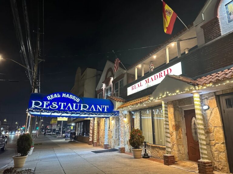 Real Madrid World dining
