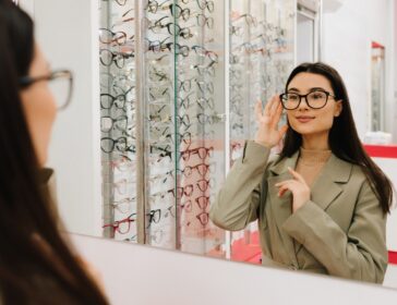 Guide To Opticians And Getting Eyeglasses Made In Shenzhen