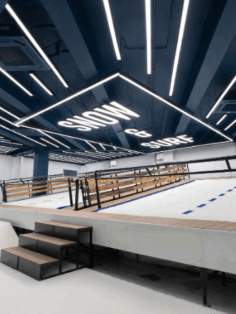 Snow & Surf HK Indoor Skiing