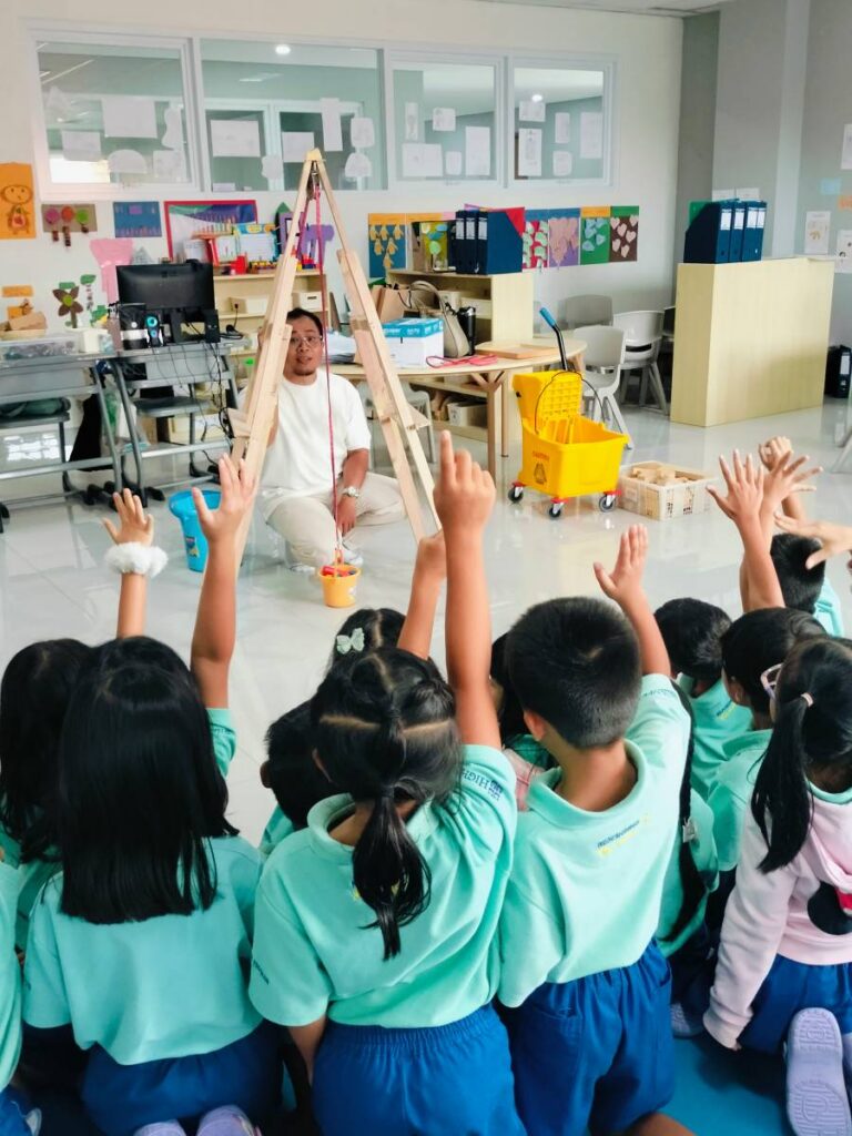 Students learning at EST School Indonesia campus classrooms