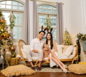 Image of family at white room studio - christmas card photography singapore