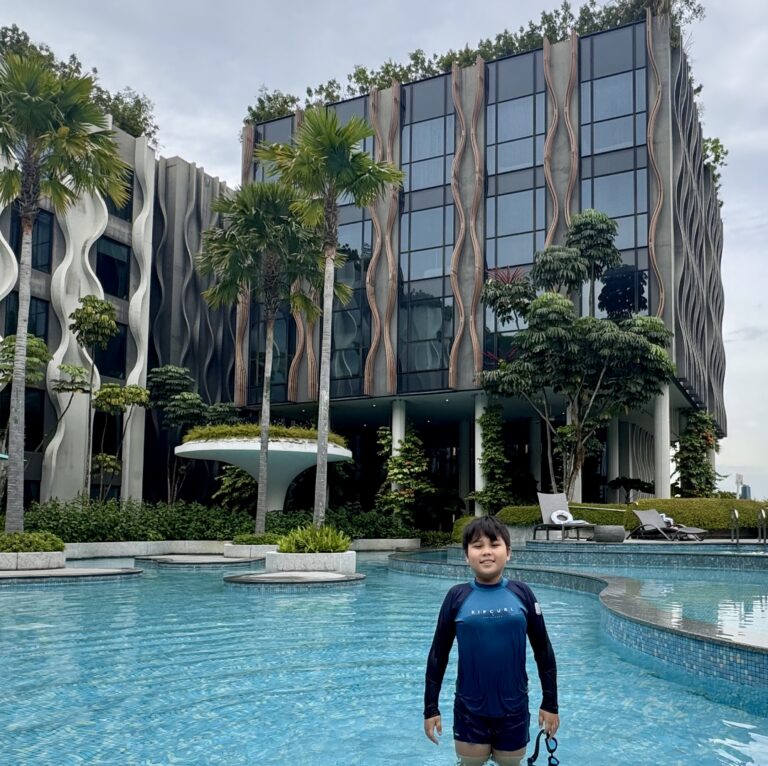 Village Hotel Sentosa Pool