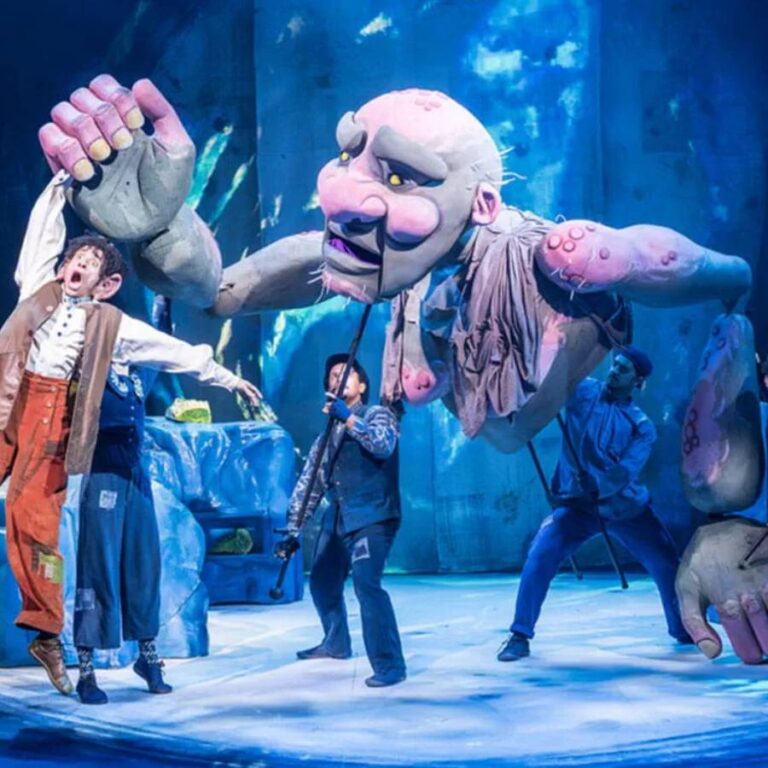 The BFG live theatre performance at Esplanade Singapore