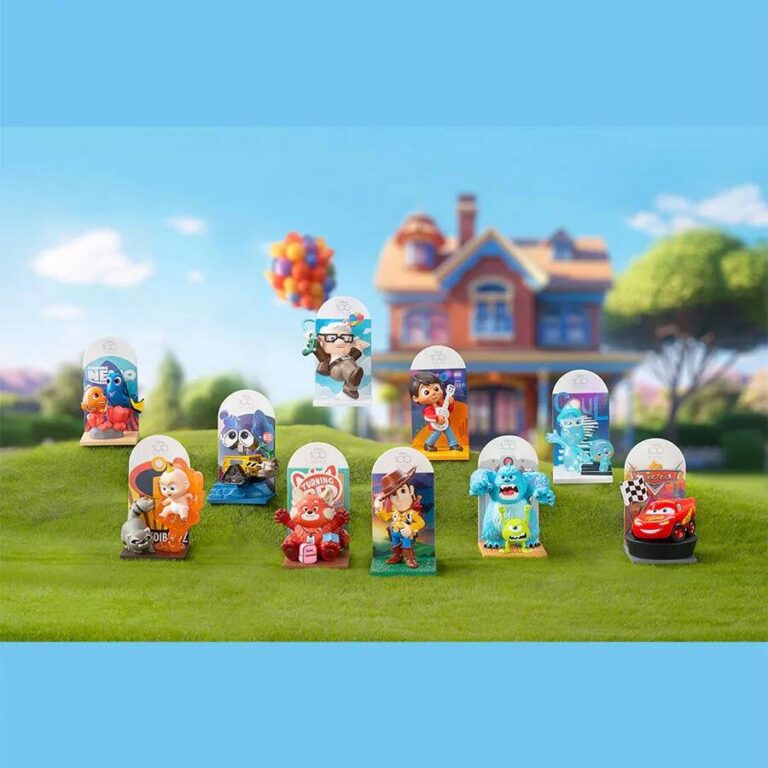 Toys”R”Us blind boxes and kids’ collectibles display