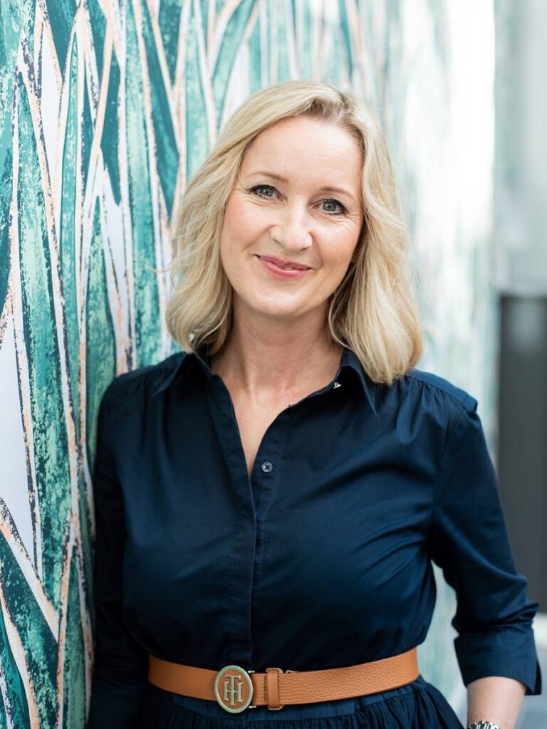 Lisa, Founder of Glowfly Tutors, Hong Kong