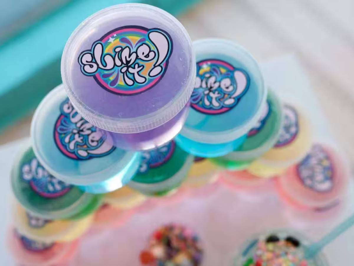 Sensory slime play activity for kids at WEAVE