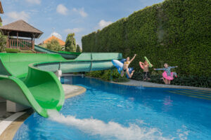 Slide Prime Plaza Suites Sanur