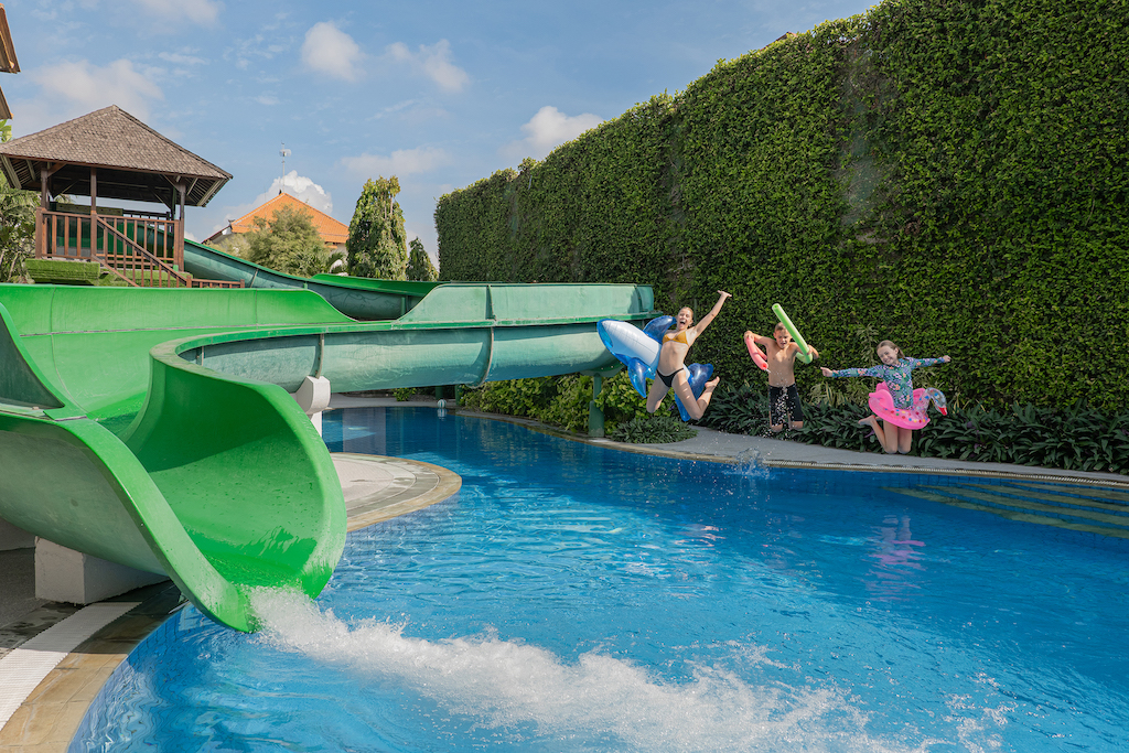 Slide Prime Plaza Suites Sanur