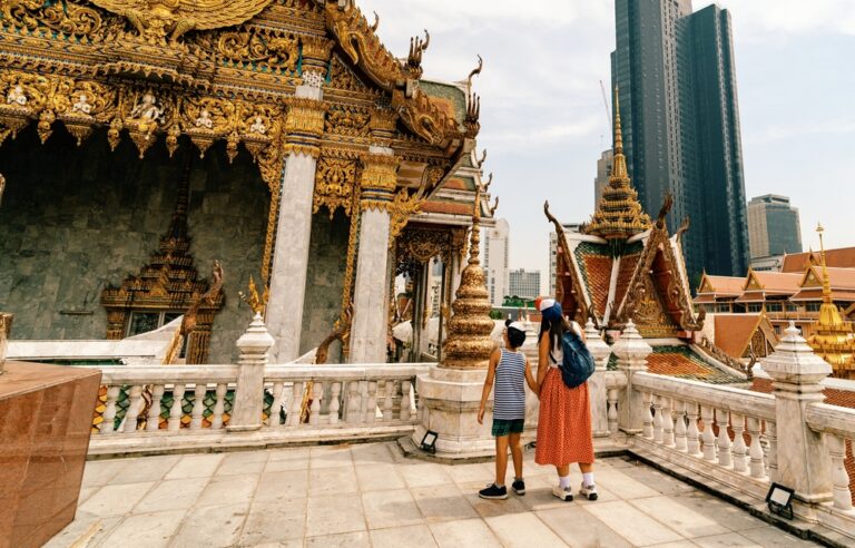 Image of family checking temple in Bangkok