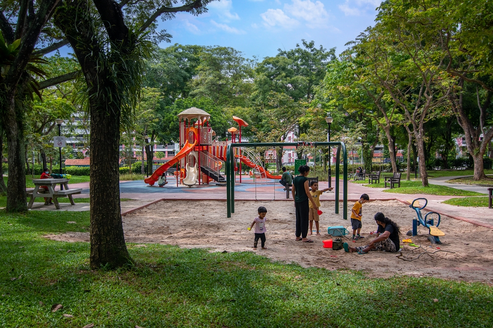 Image of kids on a playground in Singapore - free fun for kids